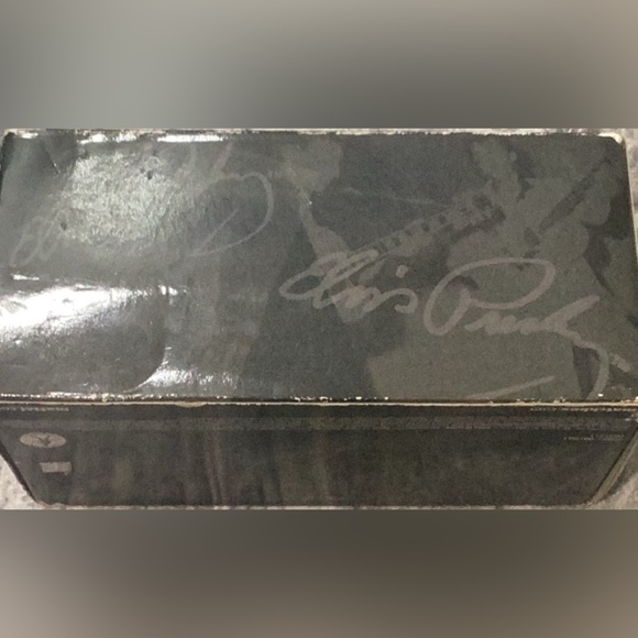 Preowned Mattel Pink and Purple Classic Car Toy Set 2001  Match Box Collectibles - Picture 5 of 16